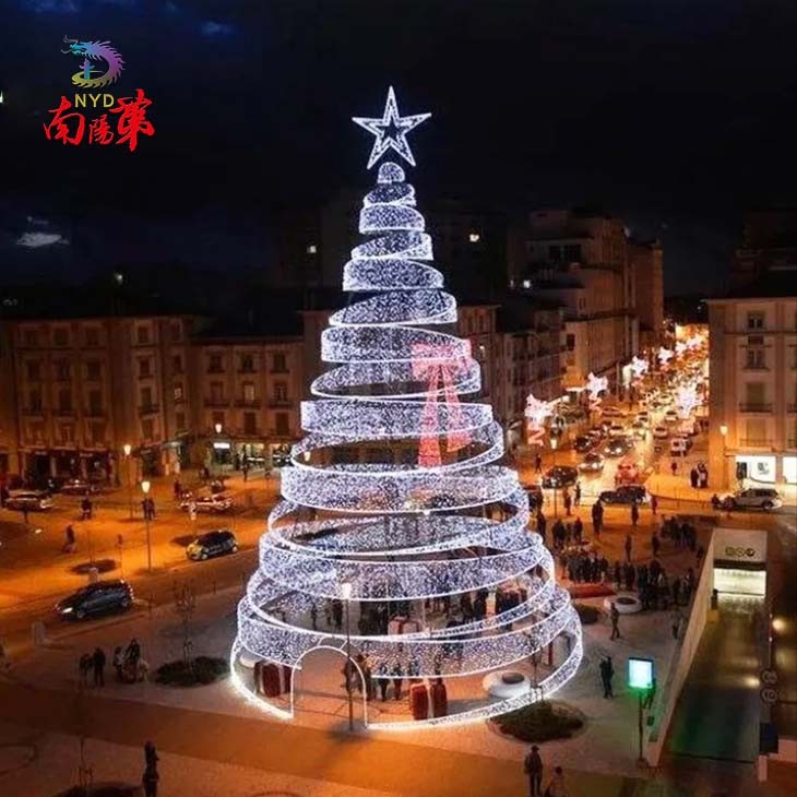 Large Outdoor Spiral Christmas Tree for Theme Park